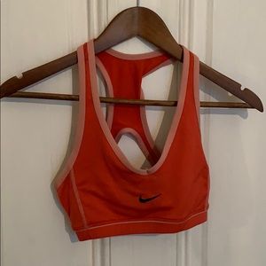 Nike sports bra size small